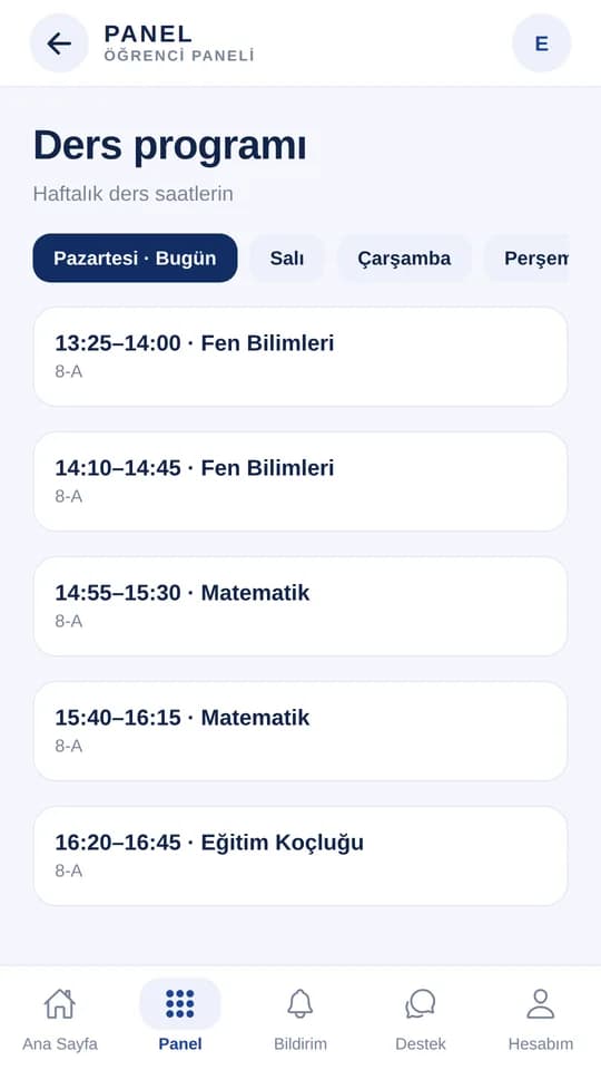 Pusula uygulaması ders programı ekranı
