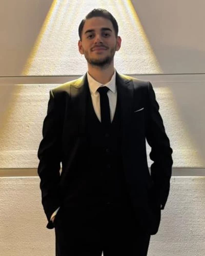 Metehan İnan, İngilizce – Mersin Pusula Kurs Merkezi